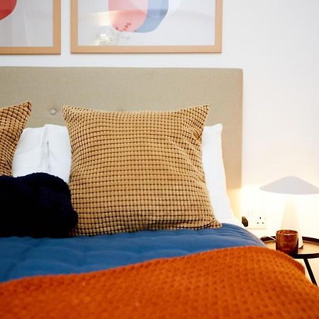 Luxury New Built Split-Level Flat With Rooftop Gardens Access Manchester Kültér fotó