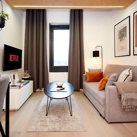Luxury New Built Split-Level Flat With Rooftop Gardens Access Manchester Kültér fotó