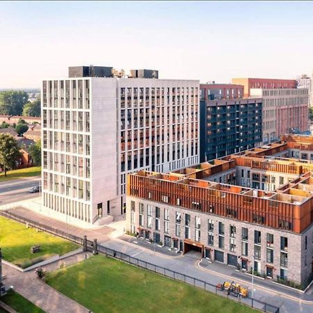Luxury New Built Split-Level Flat With Rooftop Gardens Access Manchester Kültér fotó
